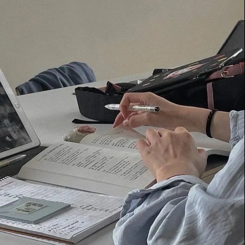 正版官方妖怪捉迷藏下载安装_whatsapp官方正版_正版官方赚钱游戏