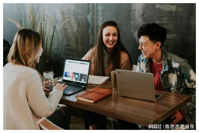 属于是什么的成员英文_whatsapp是属于什么_whatsapp是免费的吗