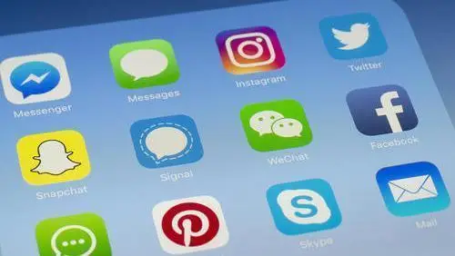 whatsapp下载最新_最新下载地铁逃生_最新下载刺激战场