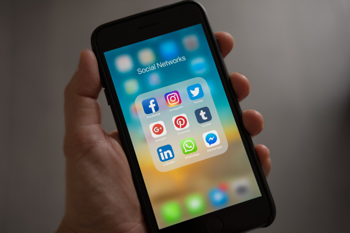 下载手机银行农商银行app_whatsapp怎么下载手机_下载手机万能遥控器